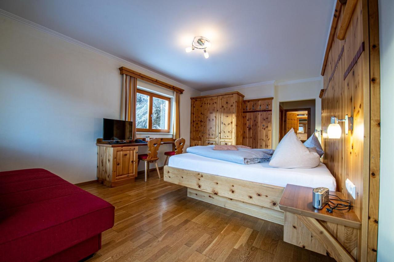 Hotel Raunig Бад Клайнкирххайм Екстериор снимка