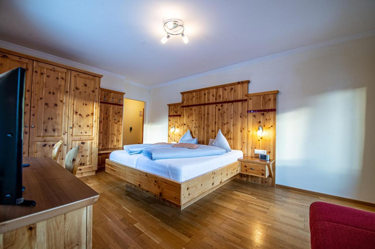 Hotel Raunig Бад Клайнкирххайм Екстериор снимка